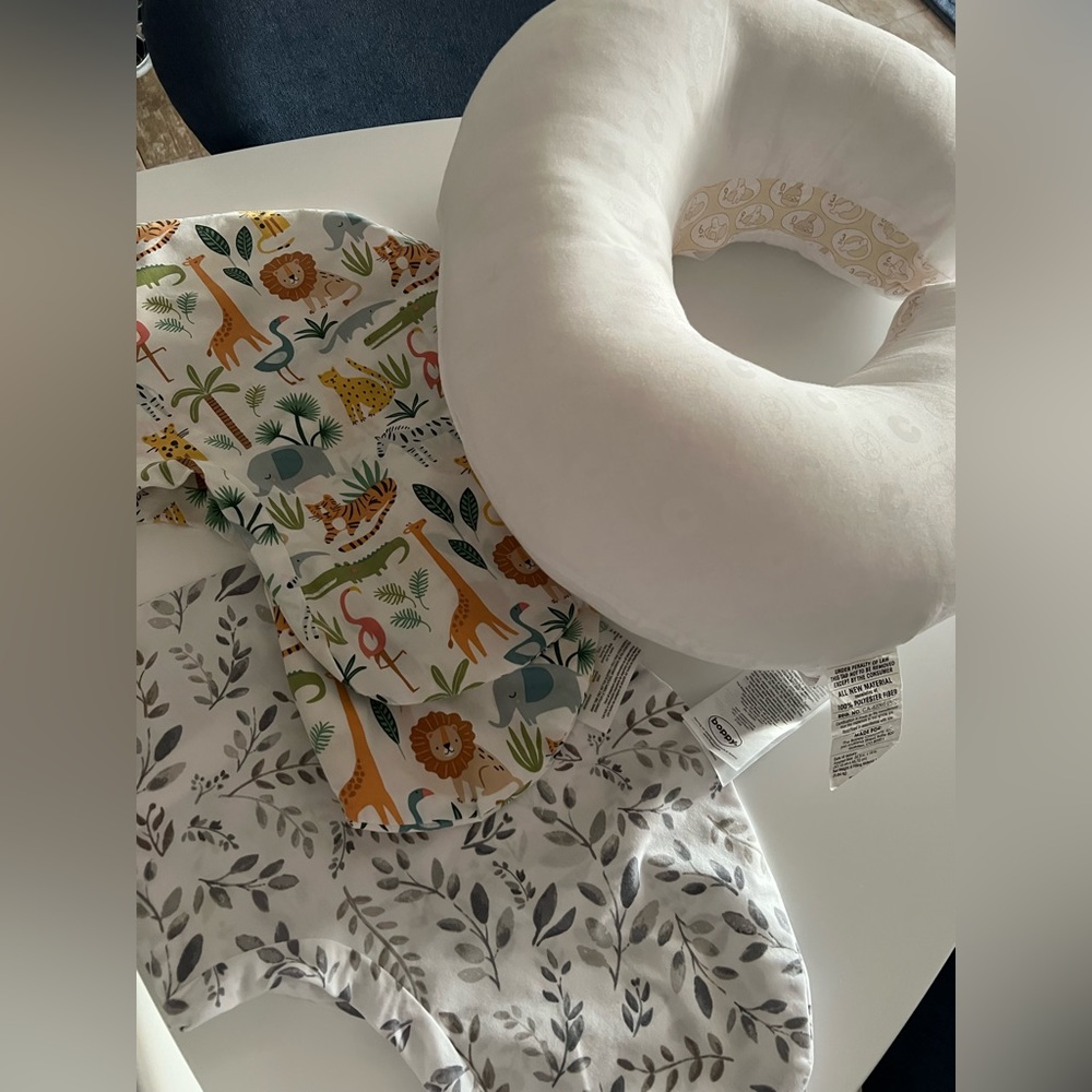 Boppy nursing pillow with 2 original Boppycovers